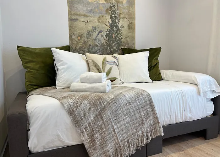 Hidden Gem. Capuchinos Boutique Homes カディス