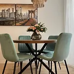 Apartment Hidden Gem. Capuchinos Boutique Homes
